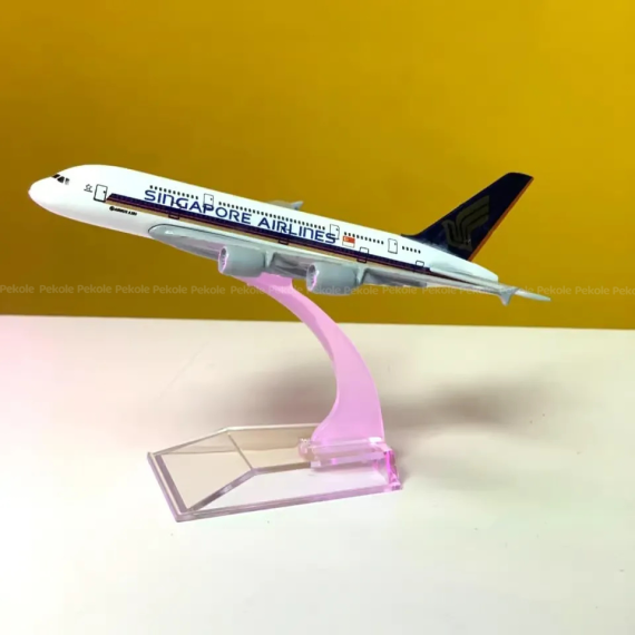 Singapore Airlines A380 Metal Aircraft-16cm