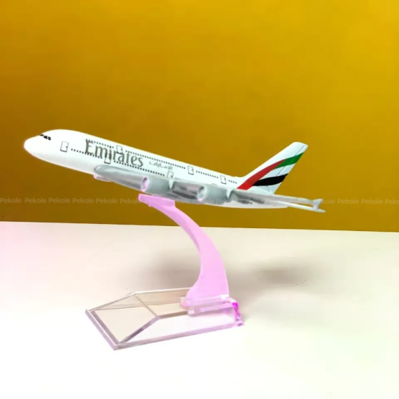 Emirates Airways A380 Metal Aircraft -16cm